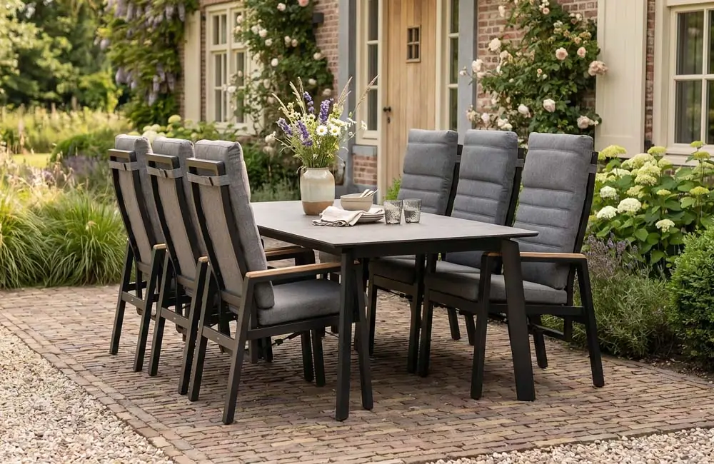 Verstelbare hoge rug tuinstoelen: wat zijn de voordelen en waar let je op?