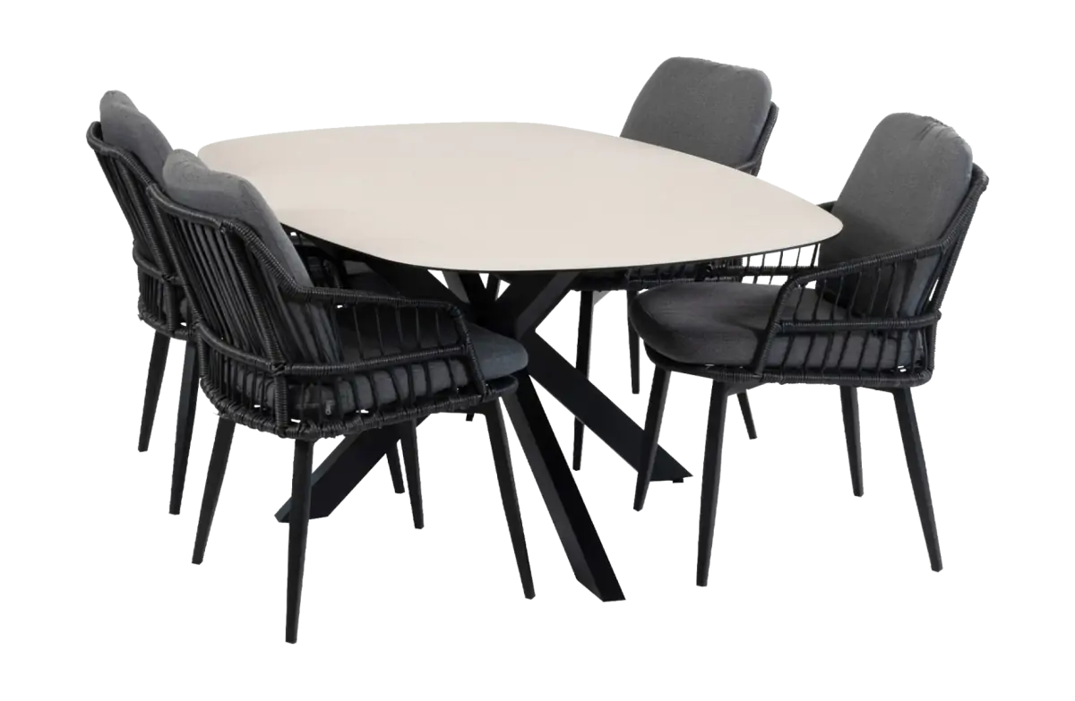 Isabel-Black-Malaga-Black-1