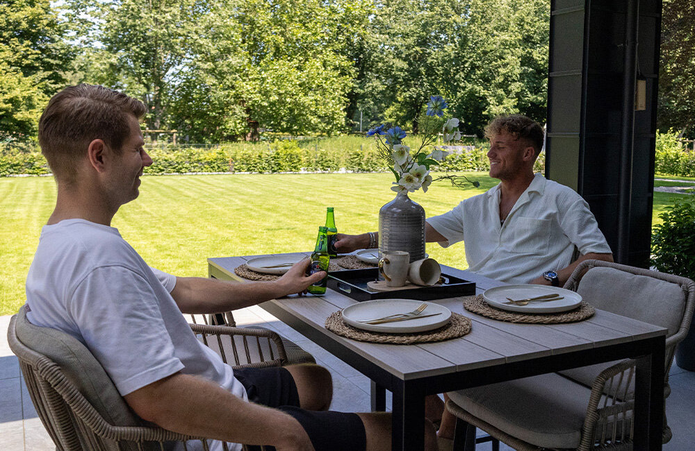 Een barset in de tuin: Waarom dit een fantastische toevoeging is aan jouw buitenruimte