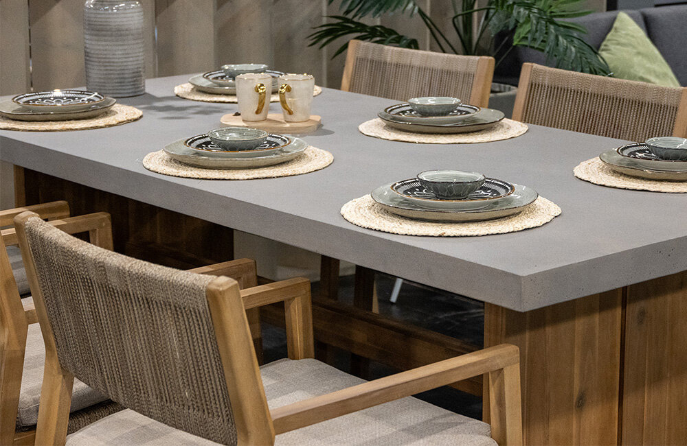 Een betonnen tuintafel, creëer een stijlvol terras